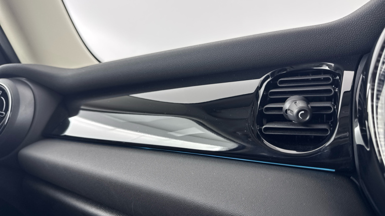 MINI Hatchback 135kW Cooper S Level 1 33kWh 3dr Auto Electric Hatchback